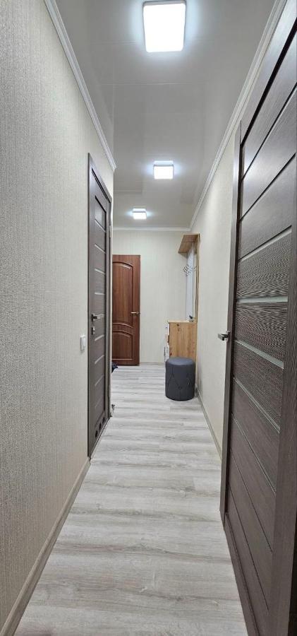 Апартаменти На Лесі Українки Центр 5Хв Старе Місто Парк Kamianets-Podilsky Extérieur photo